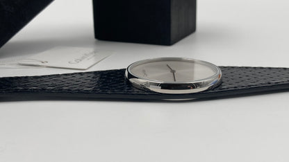 Neue, in der Schweiz hergestellte CALVIN KLEIN „Spellbound“ Damenuhr mit grauem Zifferblatt