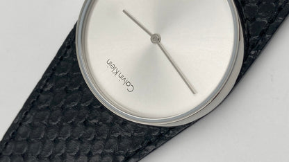 Neue, in der Schweiz hergestellte CALVIN KLEIN „Spellbound“ Damenuhr mit grauem Zifferblatt