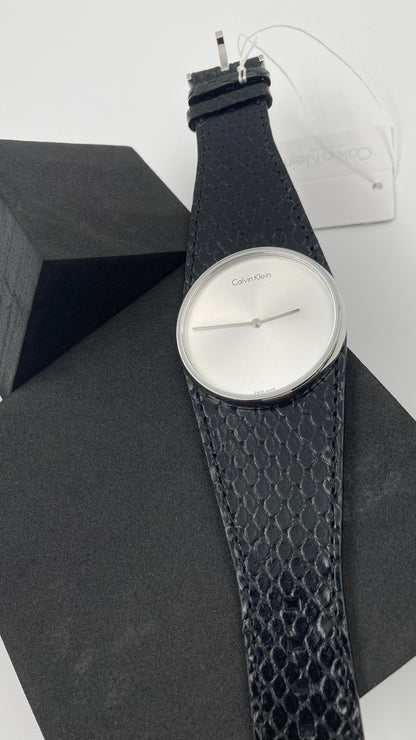 Neue, in der Schweiz hergestellte CALVIN KLEIN „Spellbound“ Damenuhr mit grauem Zifferblatt