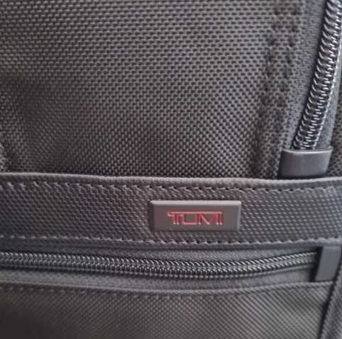 New TUMI ALPHA 2 DELUXE BUSINESS TROLLEY WITH LAP TOP BAG