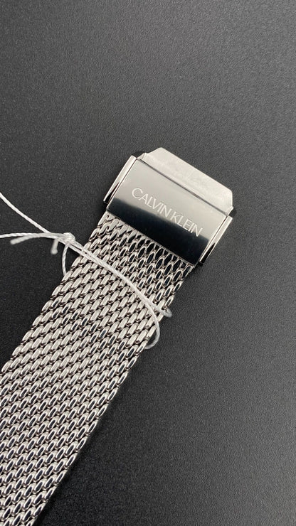 Neue, in der Schweiz hergestellte CALVIN KLEIN High Noon Chronograph Quarz Herrenuhr mit silbernem Zifferblatt