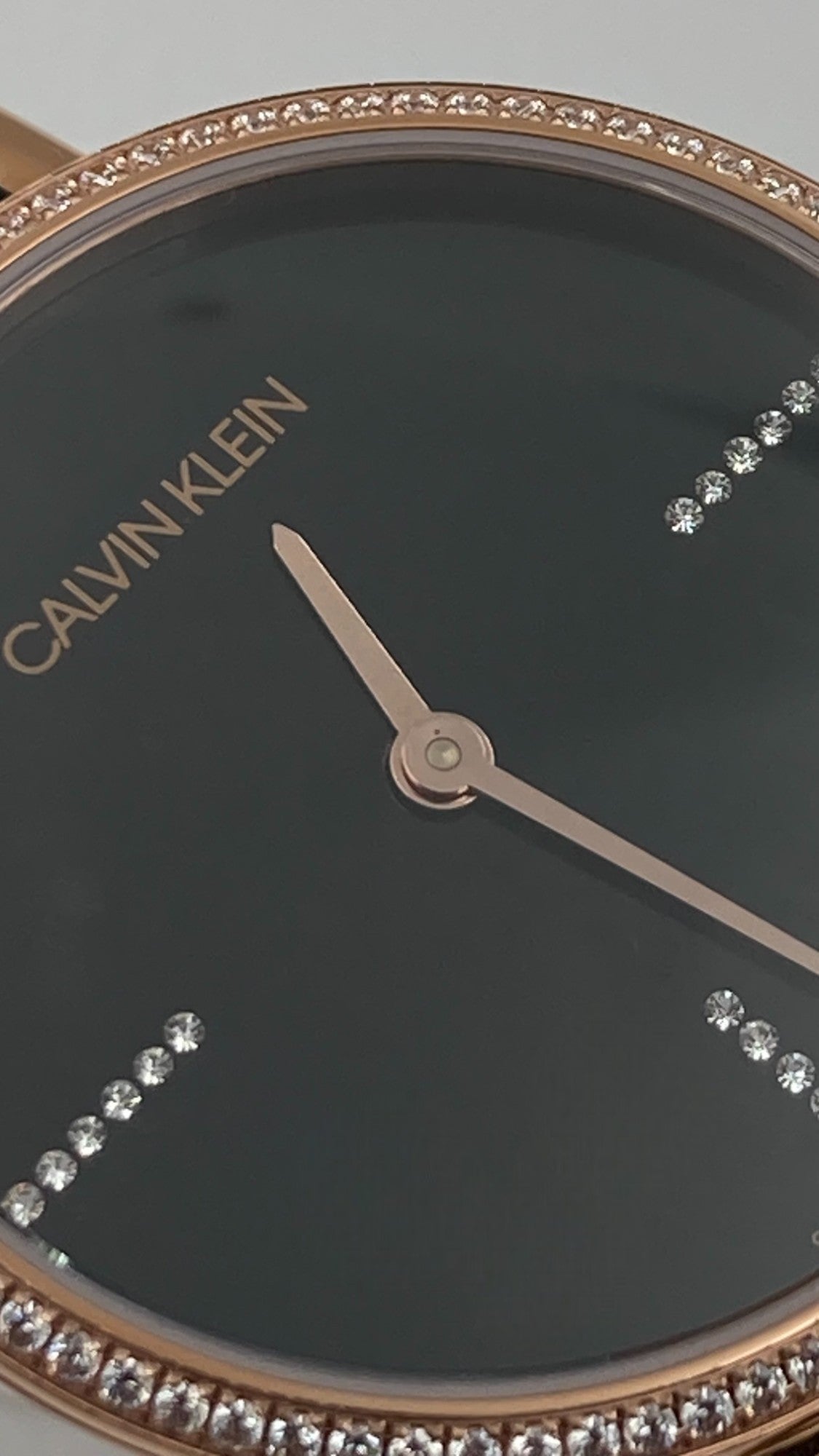 CALVIN KLEIN Seduce Seduction Quarzuhr mit schwarzem Zifferblatt in der Schweiz