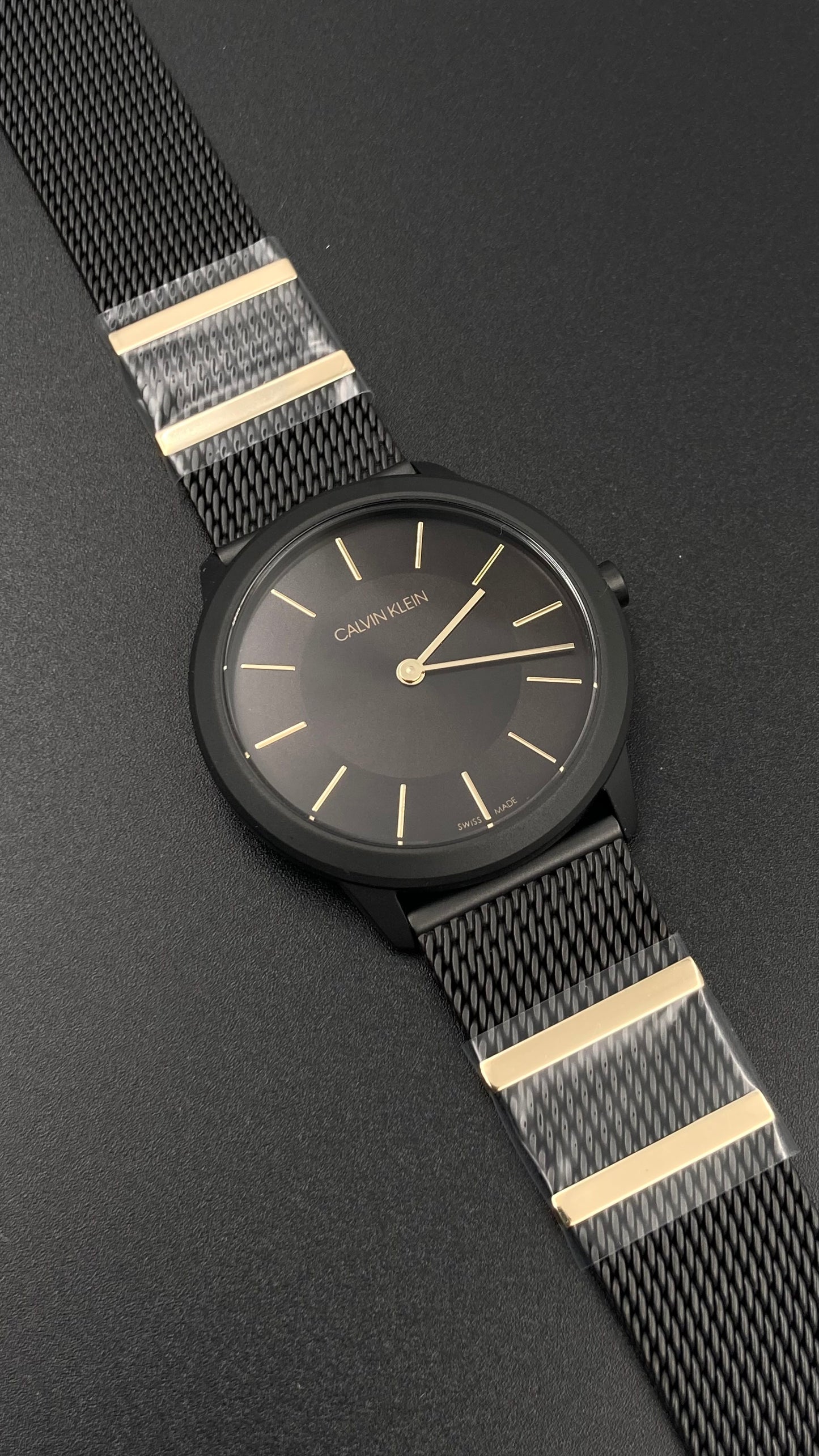 Neue, in der Schweiz hergestellte CALVIN KLEIN Minimal Quartz Damenuhr mit schwarzem Zifferblatt