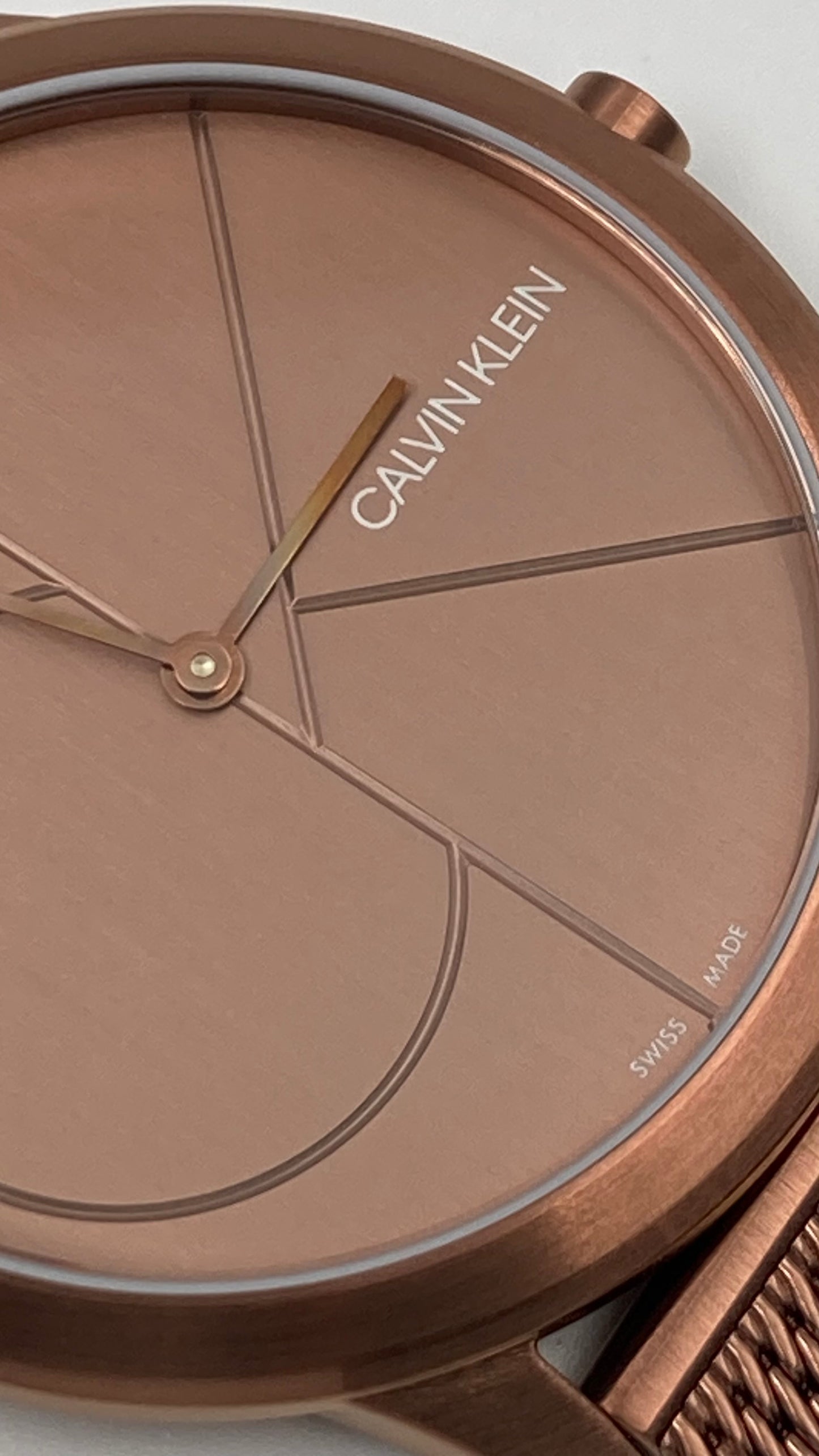 Neue, in der Schweiz hergestellte CALVIN KLEIN Minimal Quartz Herrenuhr mit rosa Zifferblatt