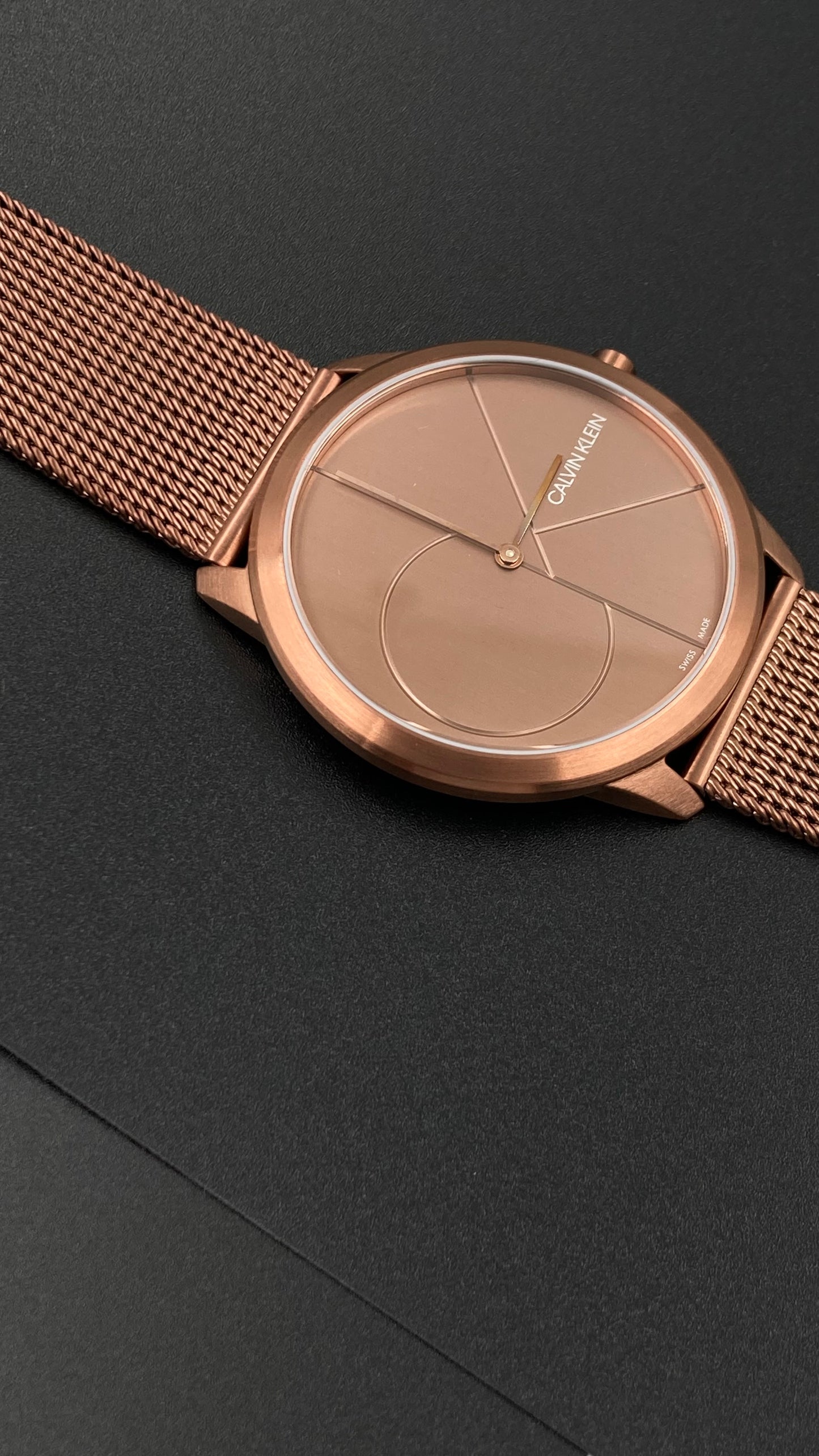 Neue, in der Schweiz hergestellte CALVIN KLEIN Minimal Quartz Herrenuhr mit rosa Zifferblatt