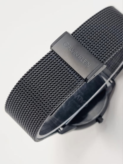 Neue, in der Schweiz hergestellte CALVIN KLEIN Minimal Quartz Herrenuhr mit schwarzem Zifferblatt