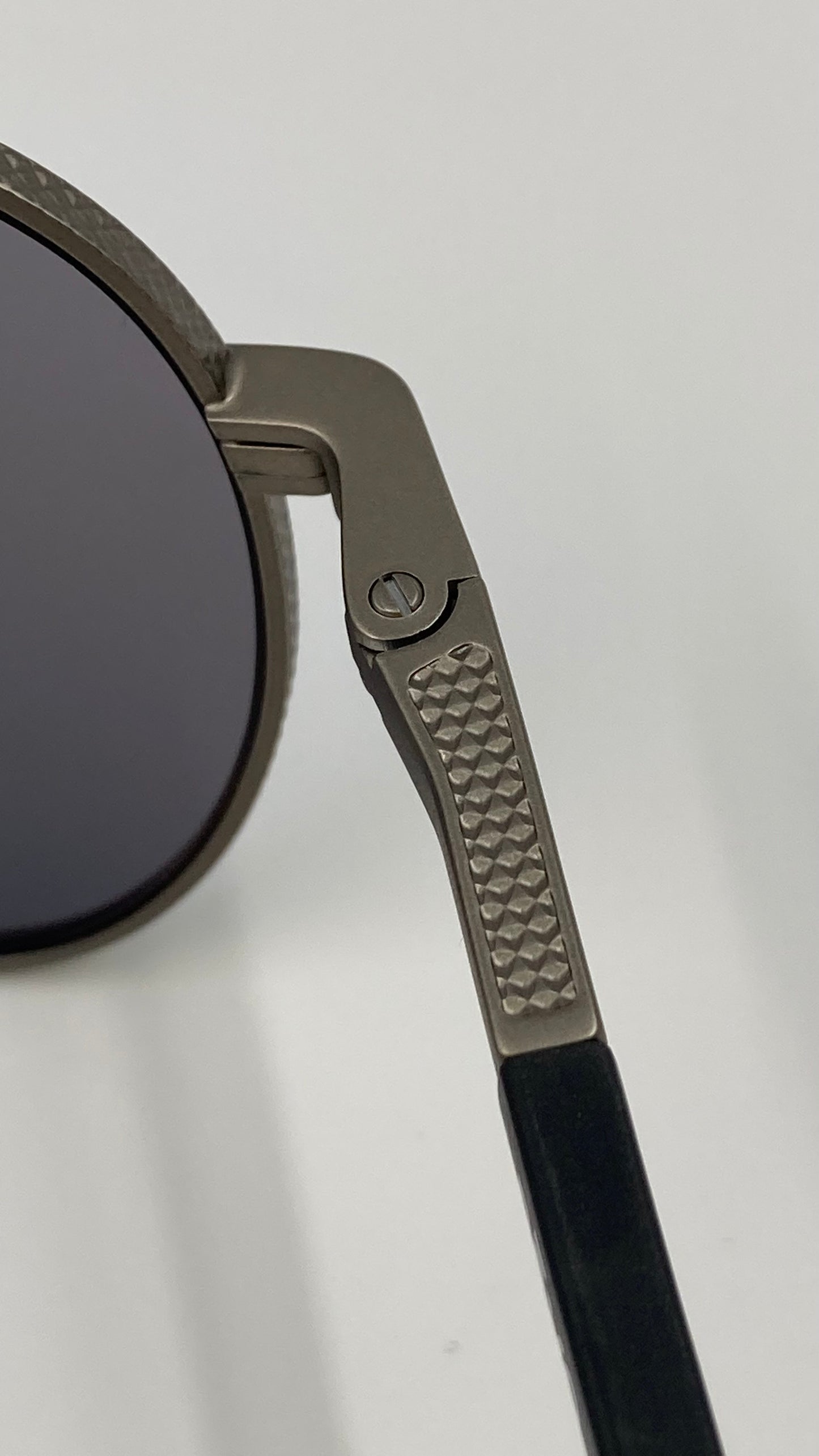 *NEW* REVO RACONTEUR RE1011 SUNGLASSES - GUNMETAL/BLUE WATER