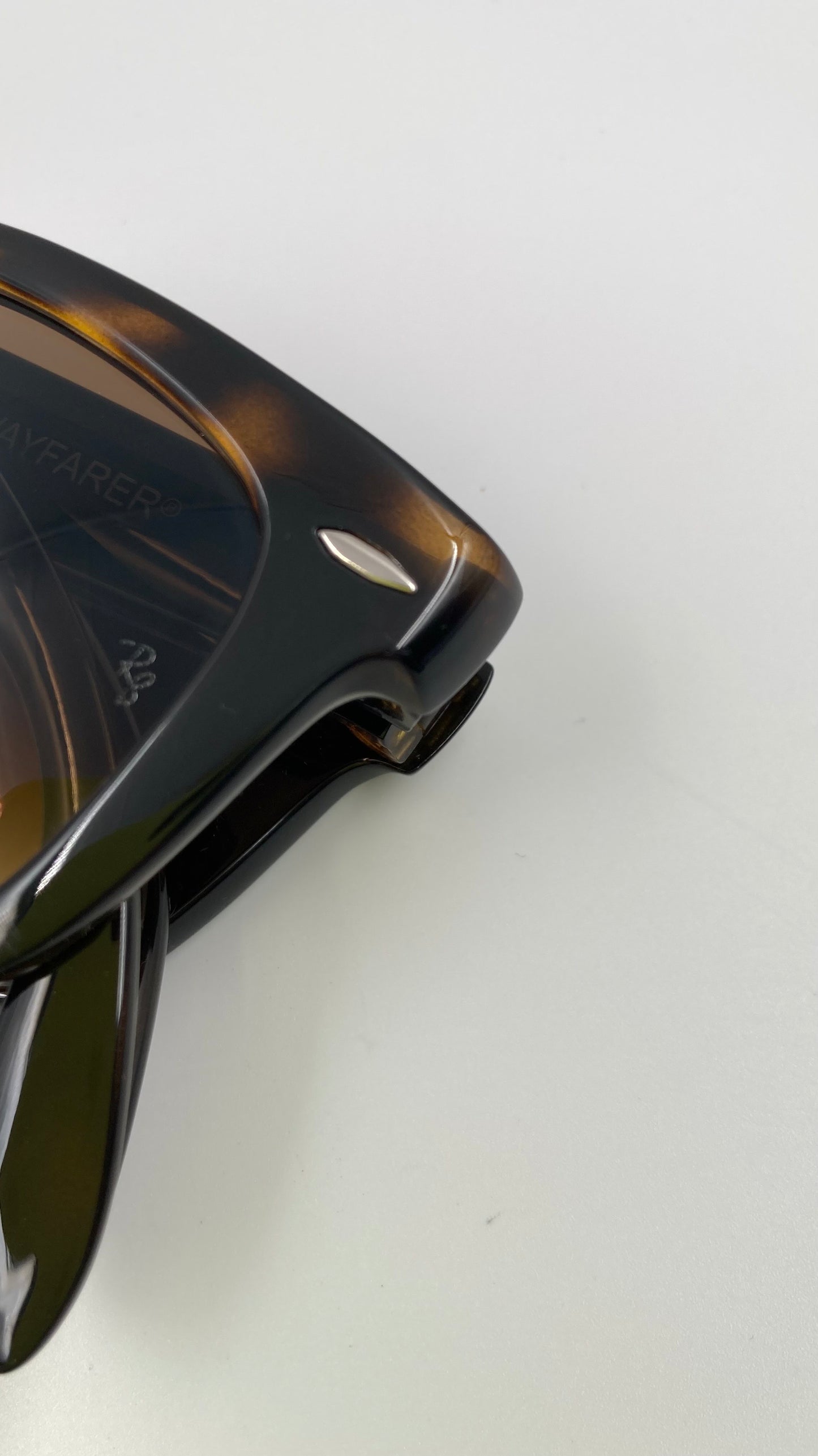 Neu RAY BAN - RB4105 - FOLDING WAYFARER Sonnenbrille