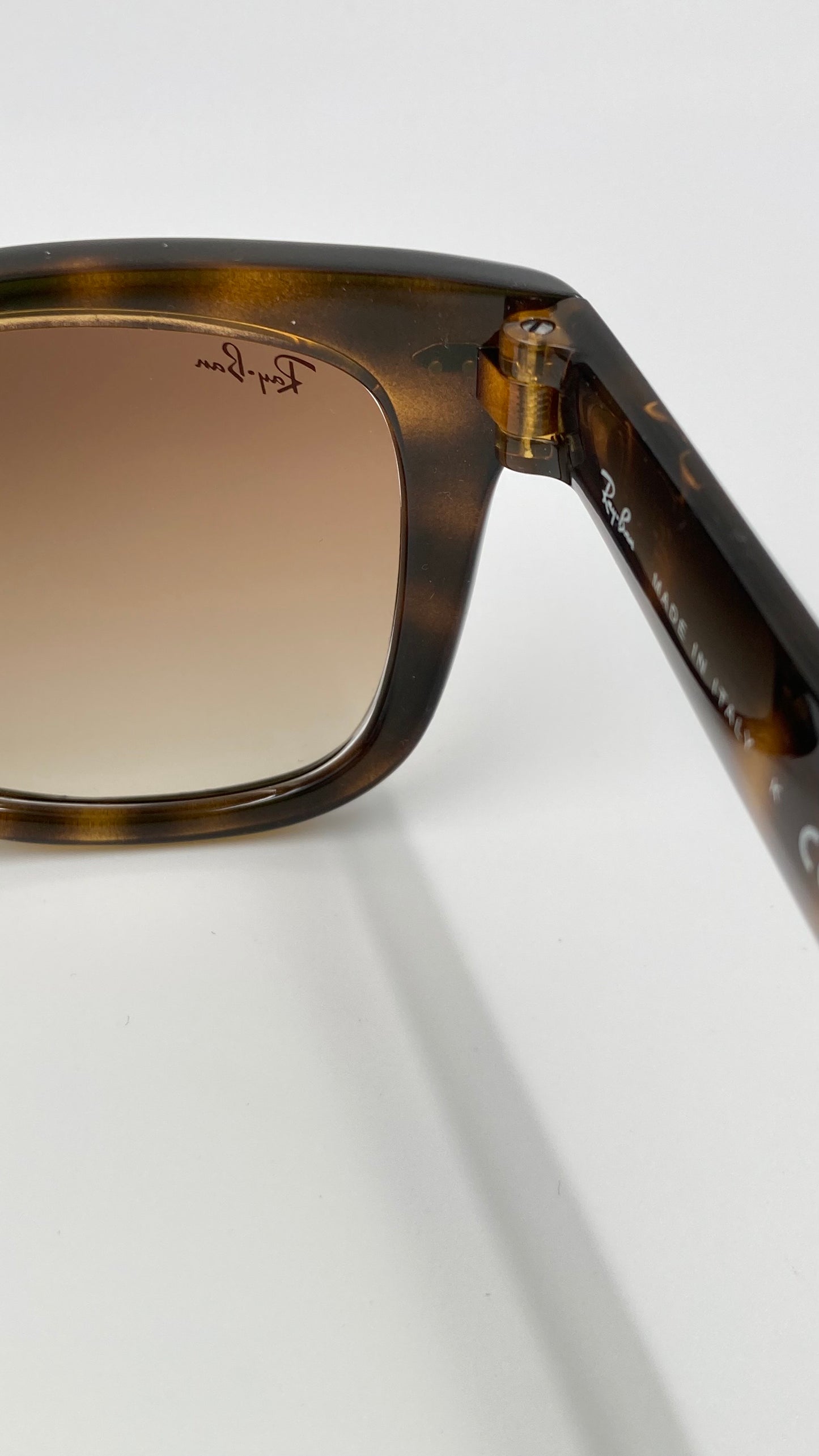 Neu RAY BAN - RB4105 - FOLDING WAYFARER Sonnenbrille
