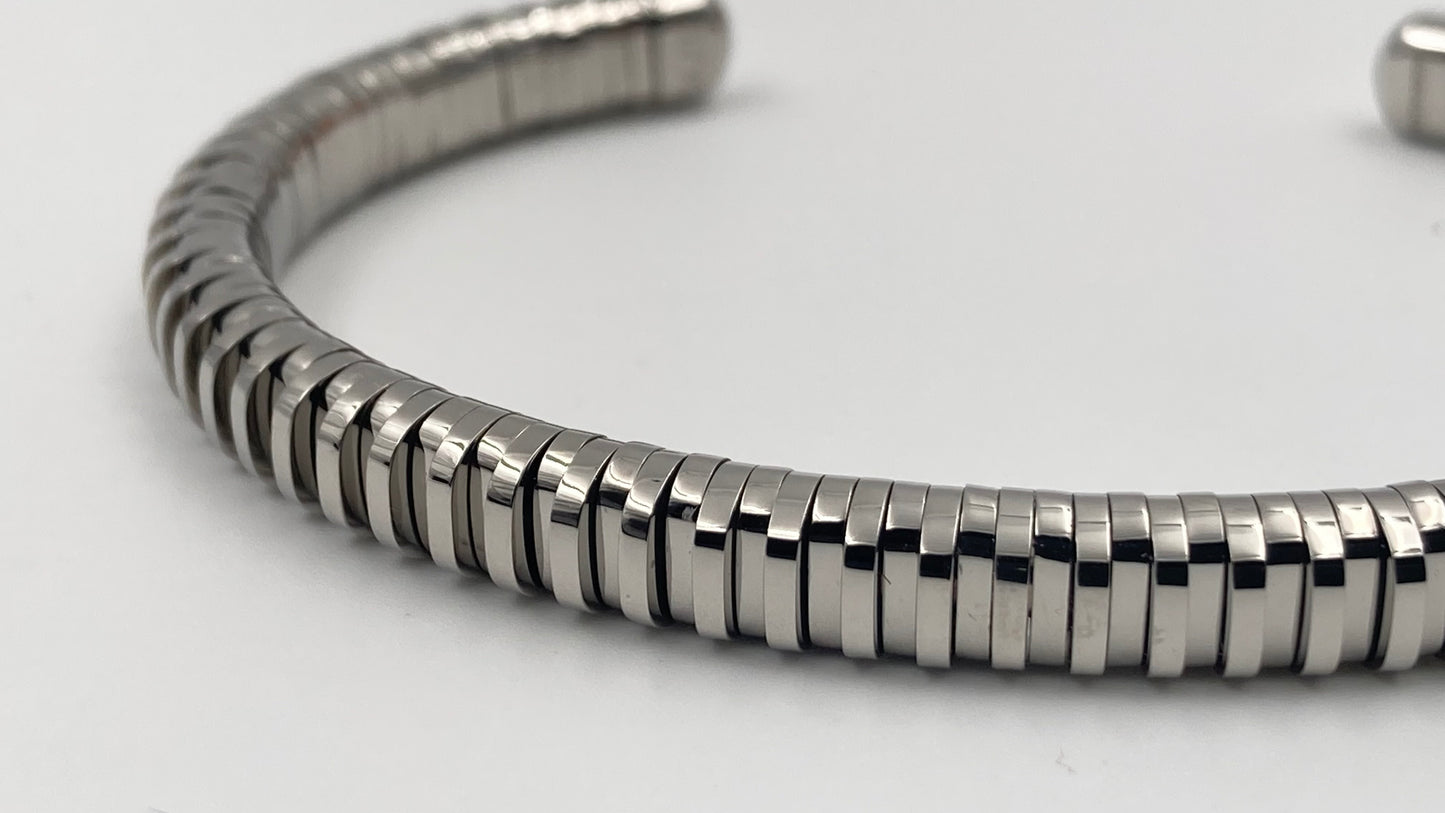 *NEW* CALVIN KLEIN SPRING KJ9FMF00010L STAINLESS STEEL BANGLE - SILVER