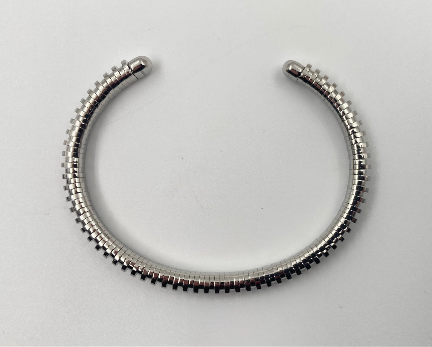 *NEW* CALVIN KLEIN SPRING KJ9FMF00010L STAINLESS STEEL BANGLE - SILVER