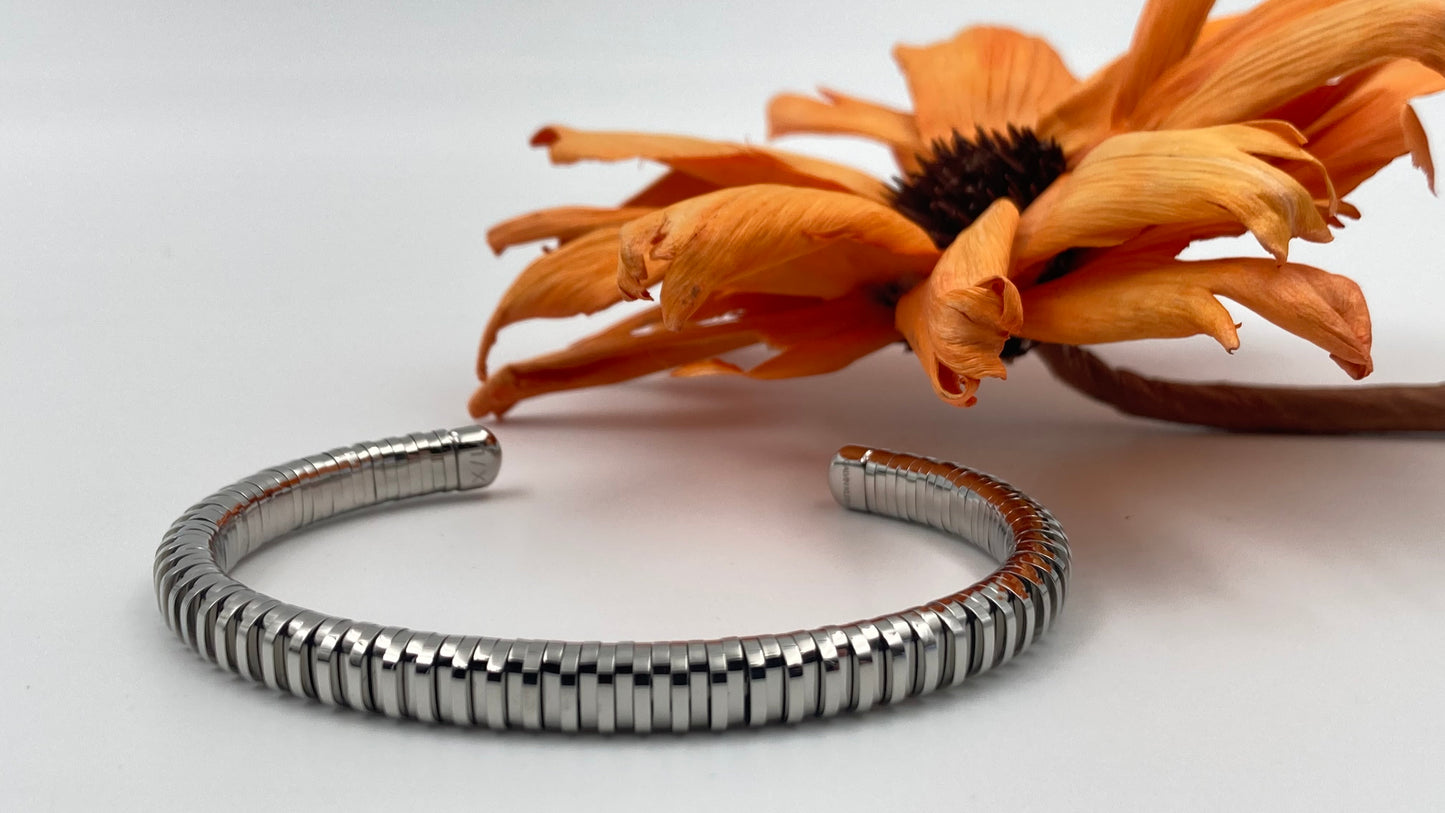 *NEW* CALVIN KLEIN SPRING KJ9FMF00010L STAINLESS STEEL BANGLE - SILVER