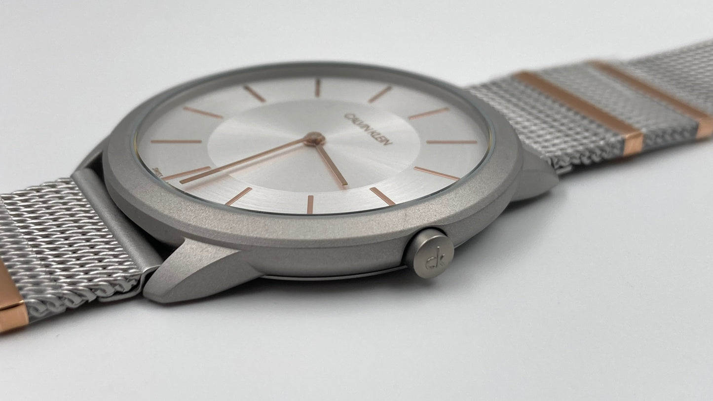 Neue, in der Schweiz hergestellte CALVIN KLEIN Minimal Quartz Damenuhr mit silbernem Zifferblatt