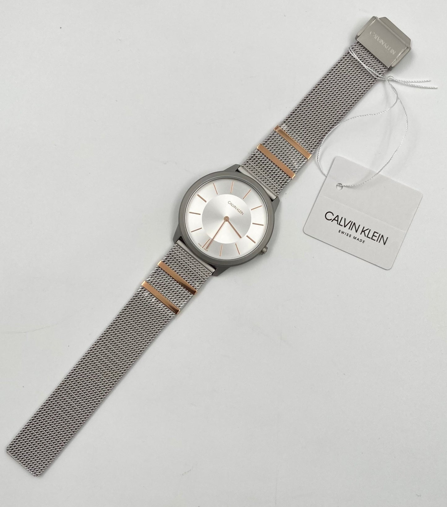 Neue, in der Schweiz hergestellte CALVIN KLEIN Minimal Quartz Damenuhr mit silbernem Zifferblatt